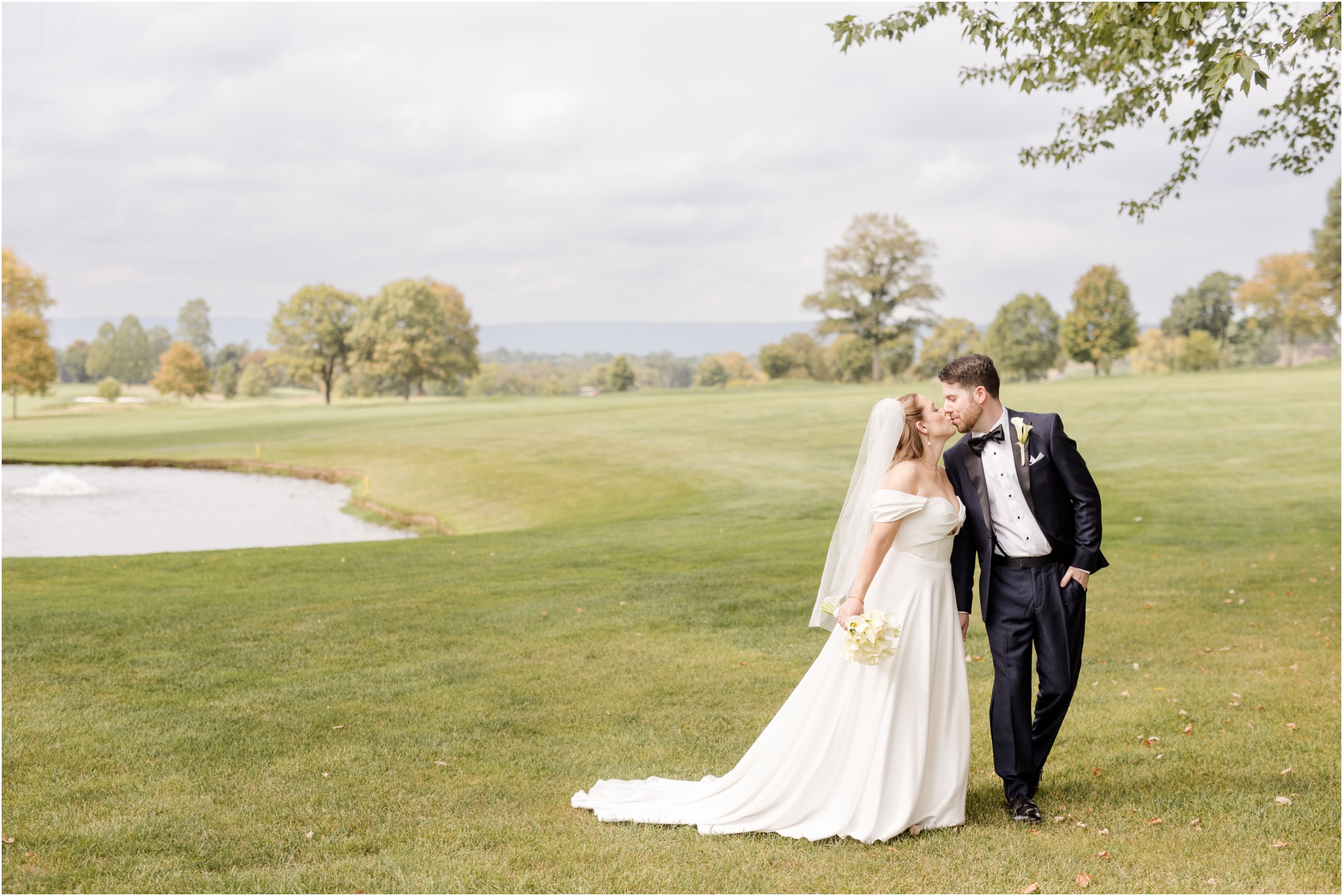 West Shore Country Club Wedding photography by Leigh G Photography.